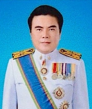 นายชาตรี แมตสี่