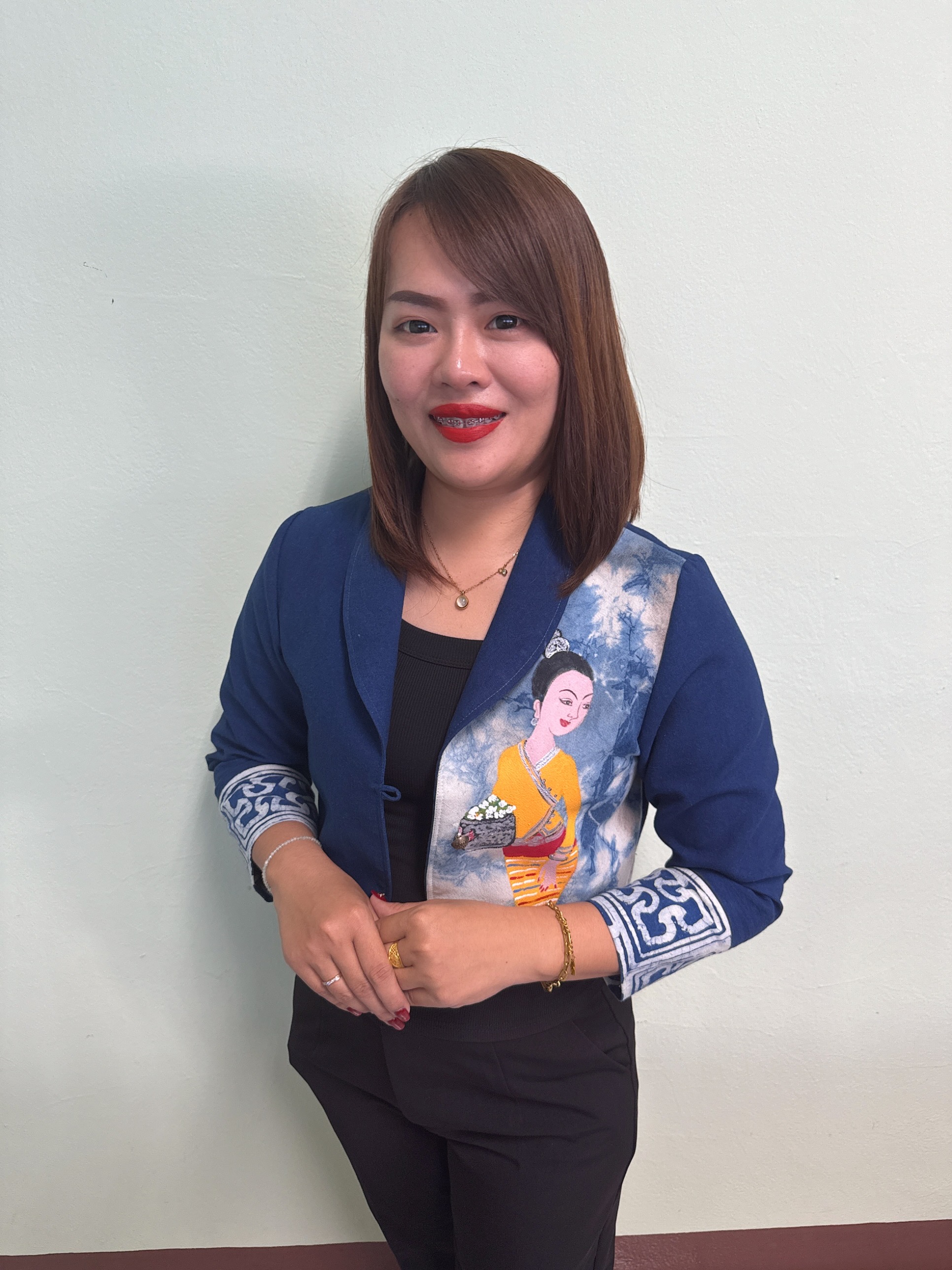 นางสาวปิยรัตน์ ดอกเกี๋ยง
